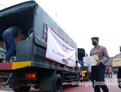Kapolres Jombang memberangkatkan Bantuan Kepada Korban Erupsi Gunung Semeru